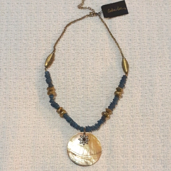 COOKIE LEE Gold and Blue Necklace with Shell Pendant - Picture 3 of 5